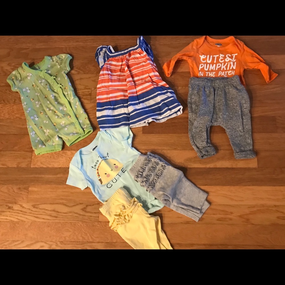 Mix of GAp, Gymboree, and Old Navy Baby clothes-7p